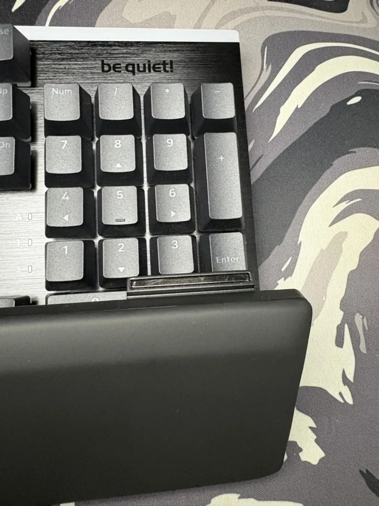 Be quiet! Light mount keyboard